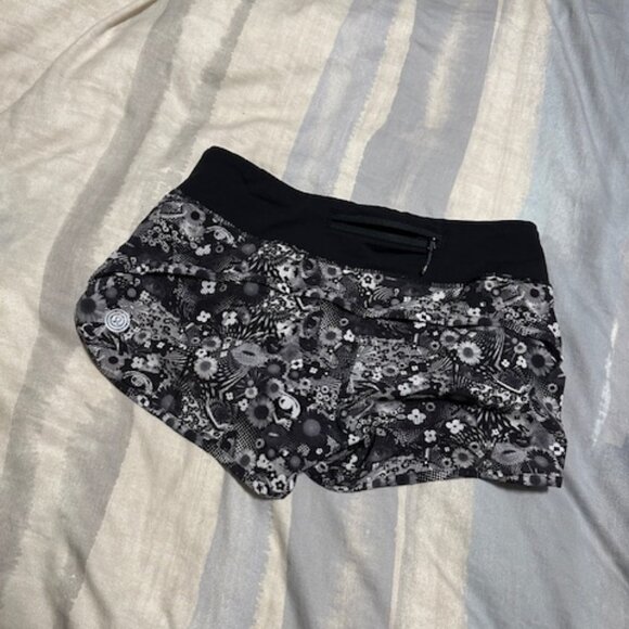 Lululemon Seawheeze Speed Shorts size 4 - Picture 1 of 3